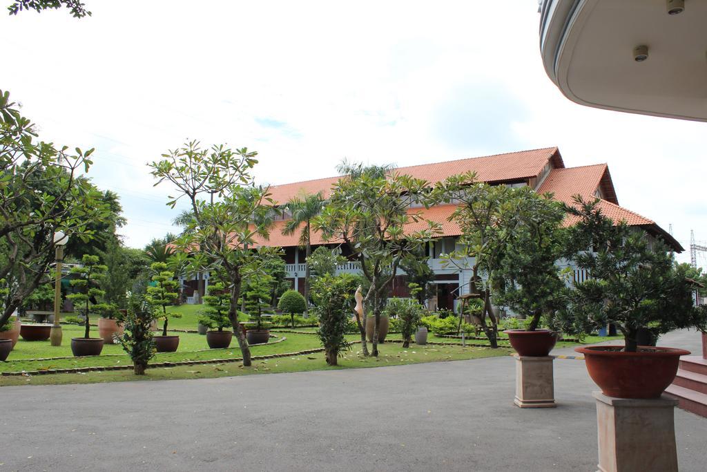 Saigon Park Resort Thuan An Екстер'єр фото